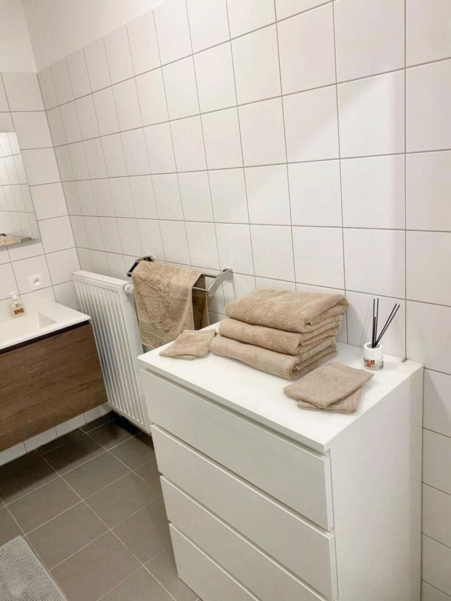 Modern Apartment In Cureghem Anderlecht 134 M² + Terrace Brussels Luaran gambar
