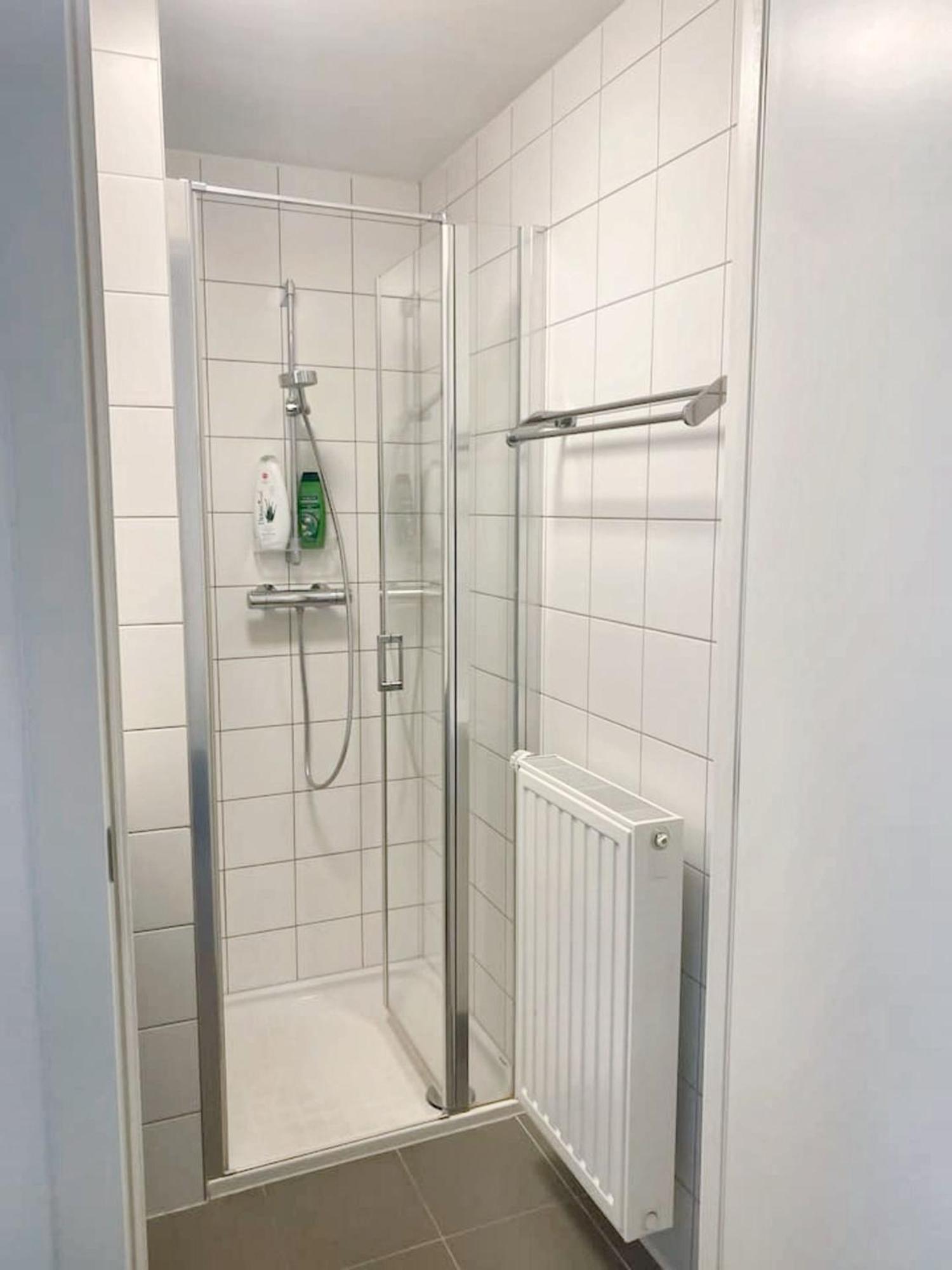 Modern Apartment In Cureghem Anderlecht 134 M² + Terrace Brussels Luaran gambar