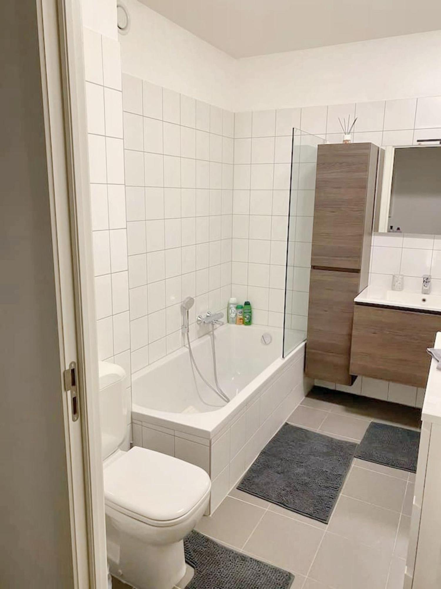 Modern Apartment In Cureghem Anderlecht 134 M² + Terrace Brussels Luaran gambar