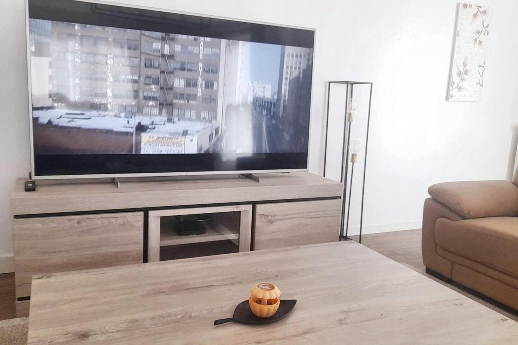 Modern Apartment In Cureghem Anderlecht 134 M² + Terrace Brussels Luaran gambar